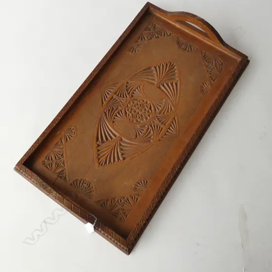 ARTS & CRAFTS ERA CHIP ART TRAY