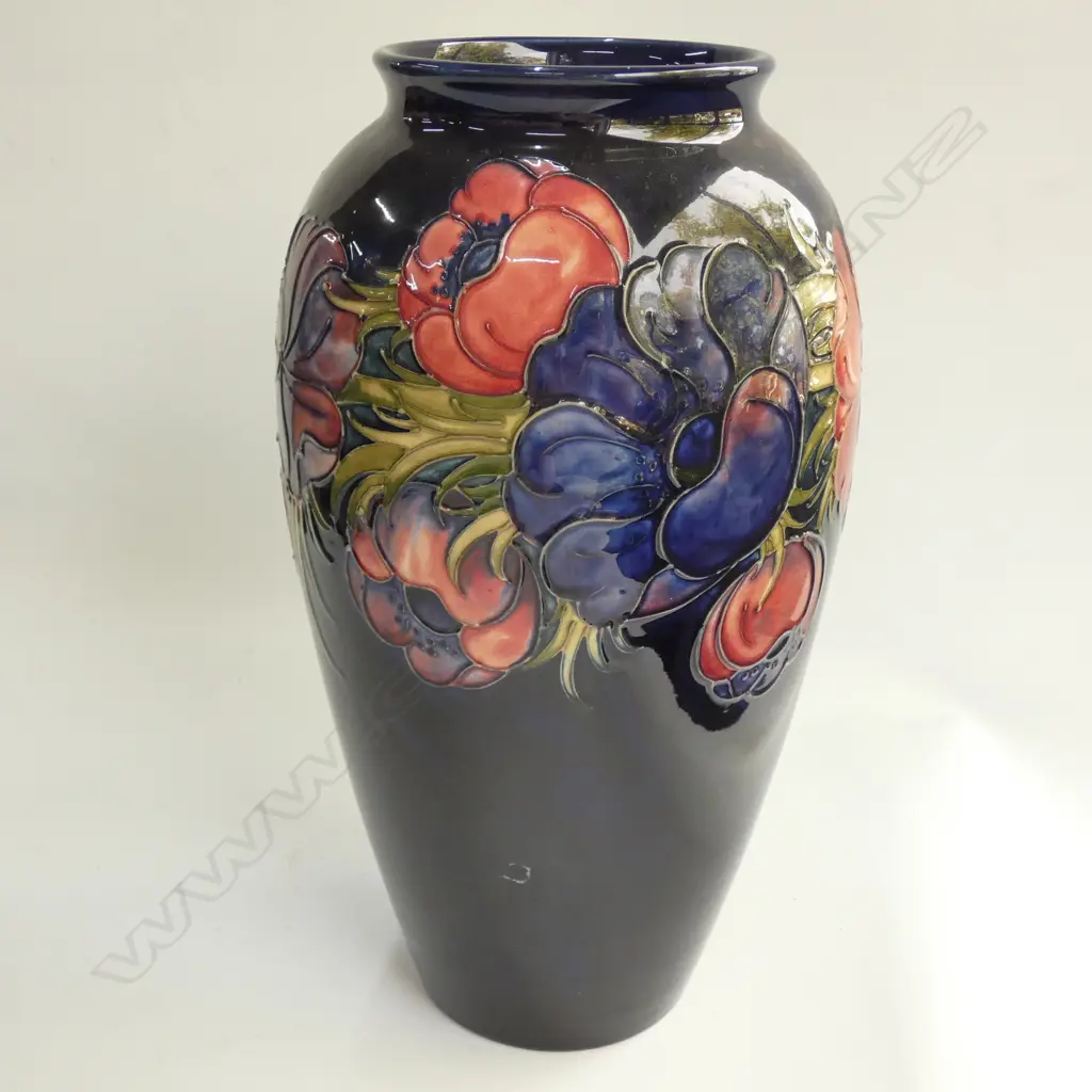 LARGE MOORCROFT VASE Image 1++