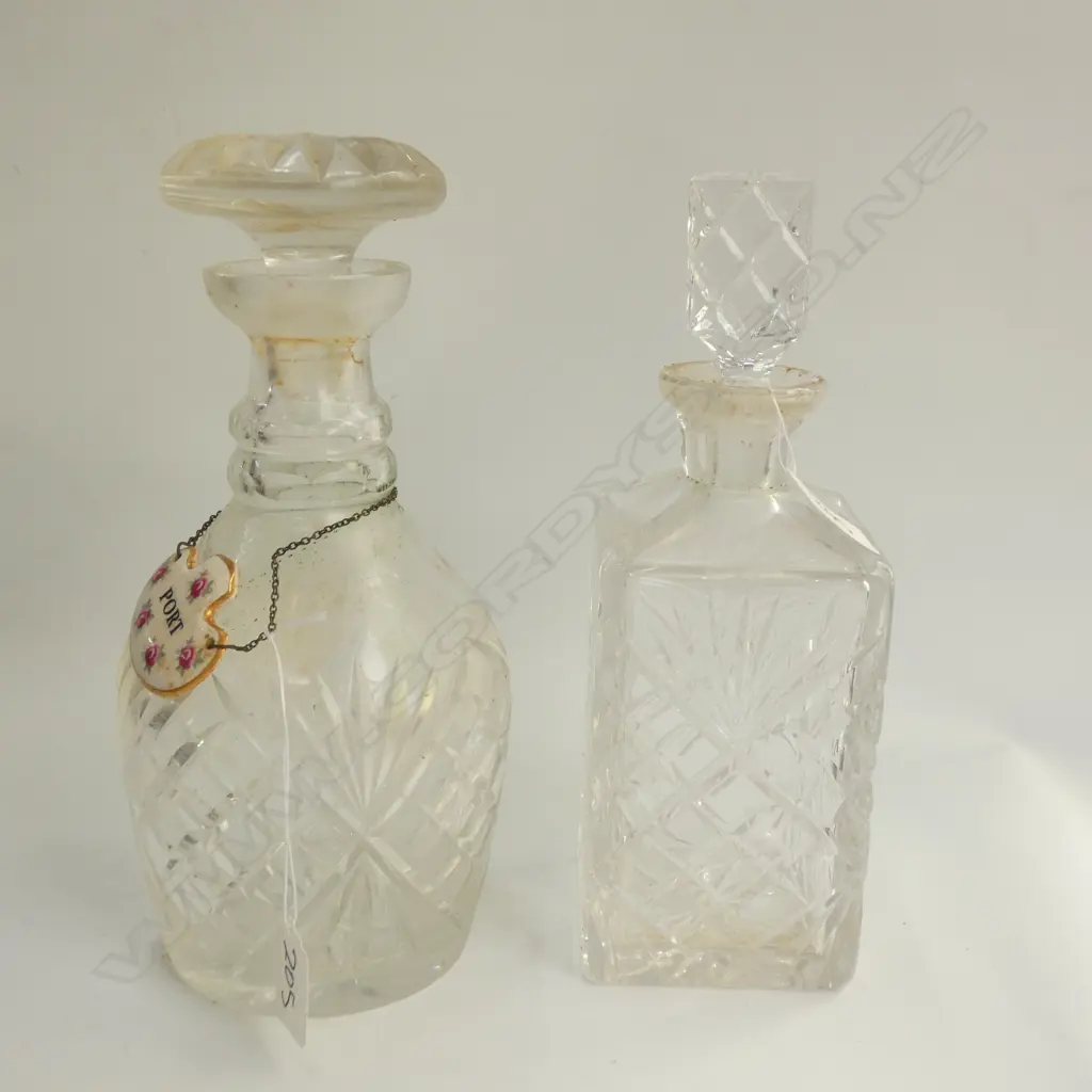 2 CRYSTAL DECANTERS Image 1++
