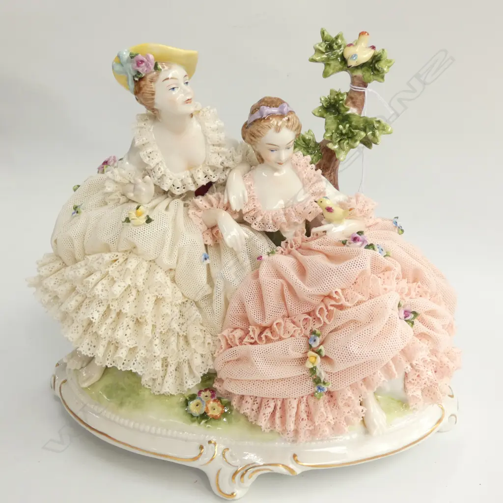 GERMAN CHINA LADY FIGURE GROUP Image 1++