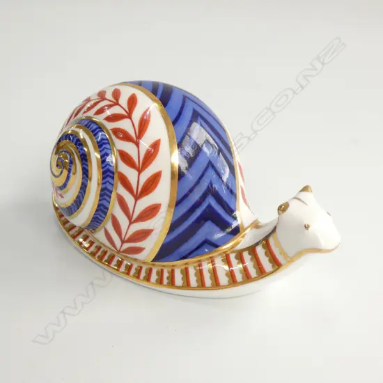 R/CROWN DERBY SNAIL PAPERWEIGHT