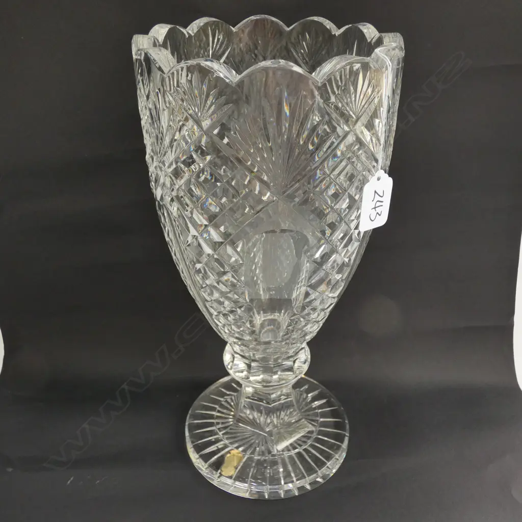 LARGE CUT CRYSTAL VASE Image 1++