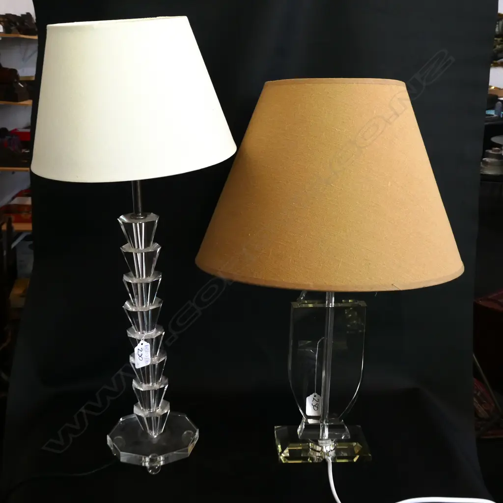 2 HOLLYWOOD REGENCY STYLE LAMPS H. 570MM Image 1++