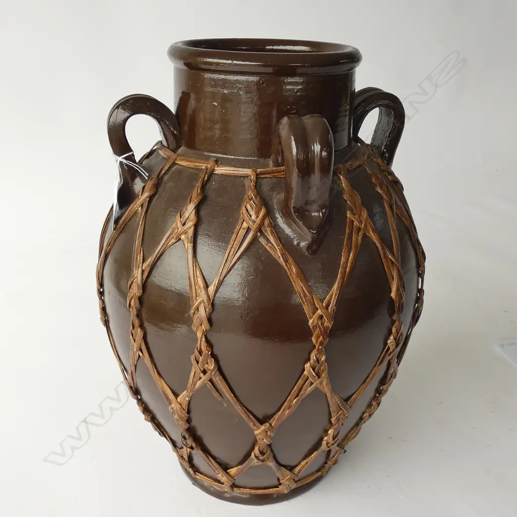 LGE POTTERY URN BROWN GLAZE WITH CANE DETAIL 390MM HIGH Image 1++