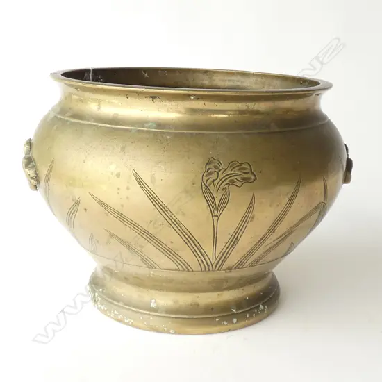 VINTAGE JAPANESE BRASS JARDINIERE. IRISES DECORATION