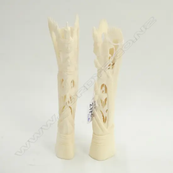 PR CARVED BONE PRAYING FIGURES H. 190MM