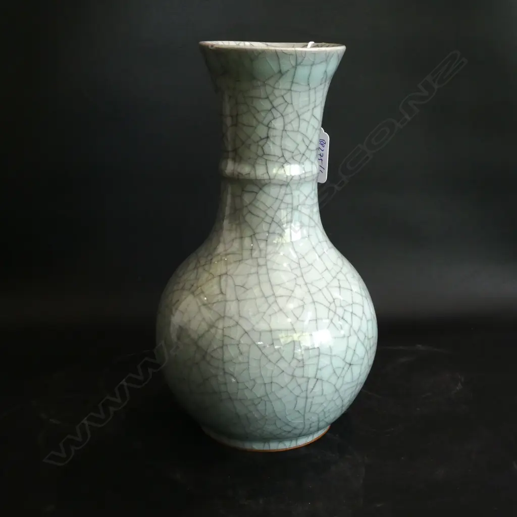 CHINESE BALUSTER VASE w CRACKLE CELADON GLAZE H.23cm Image 1++