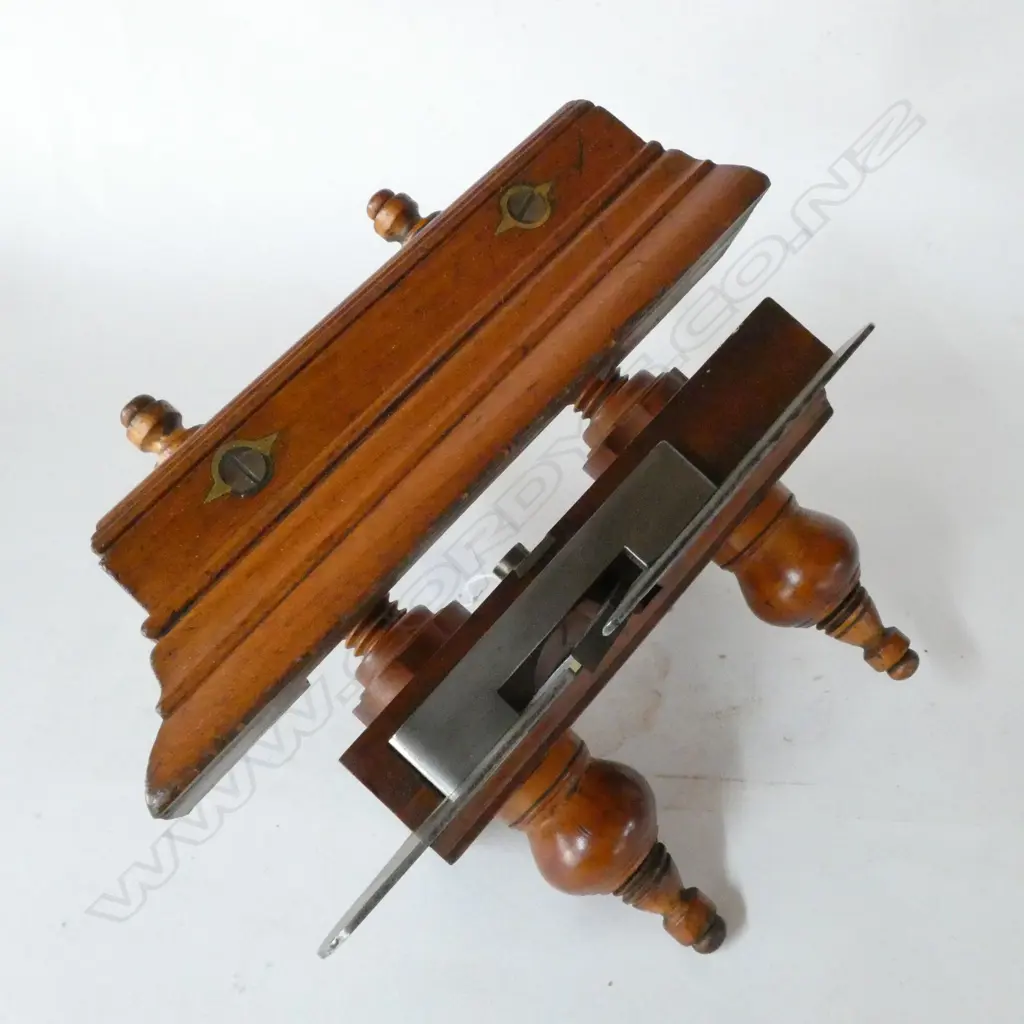 MATHIESON & SON No.7B SCREW STEM PLOUGH PLANE Image 1++