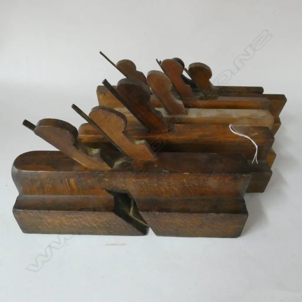 7 WOODEN MOULDING PLANES Image 1++