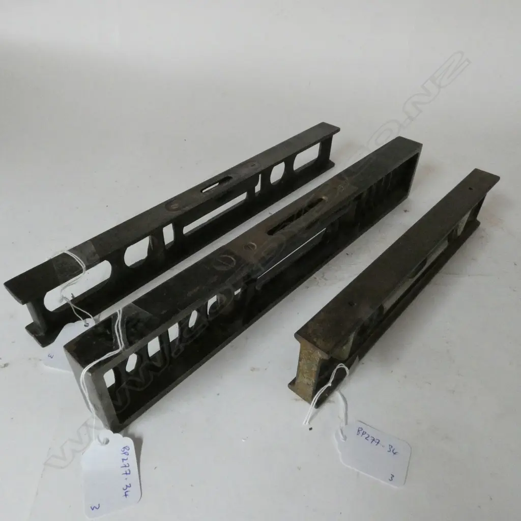 RABONE & ULTRA 12" BUBBLE LEVELS & STANLEY No.36 9" CST IRON LEVEL (3) Image 1++