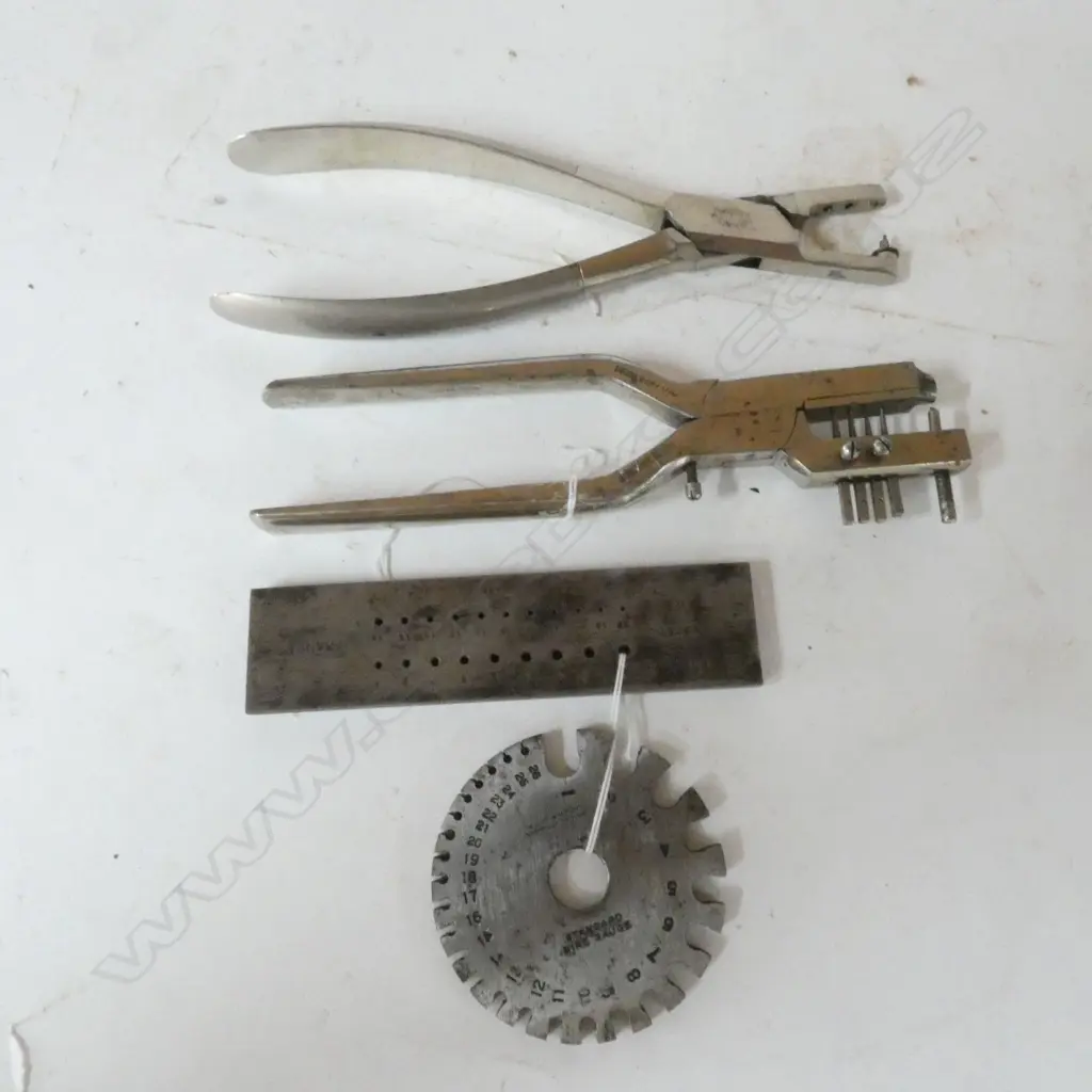 2 PR WATCHMAKER'S PLIERS, CIRCULAR STANDARD WIRE GAUGE & OBLONG FRENCH WIRE GAUGE (3) Image 1++