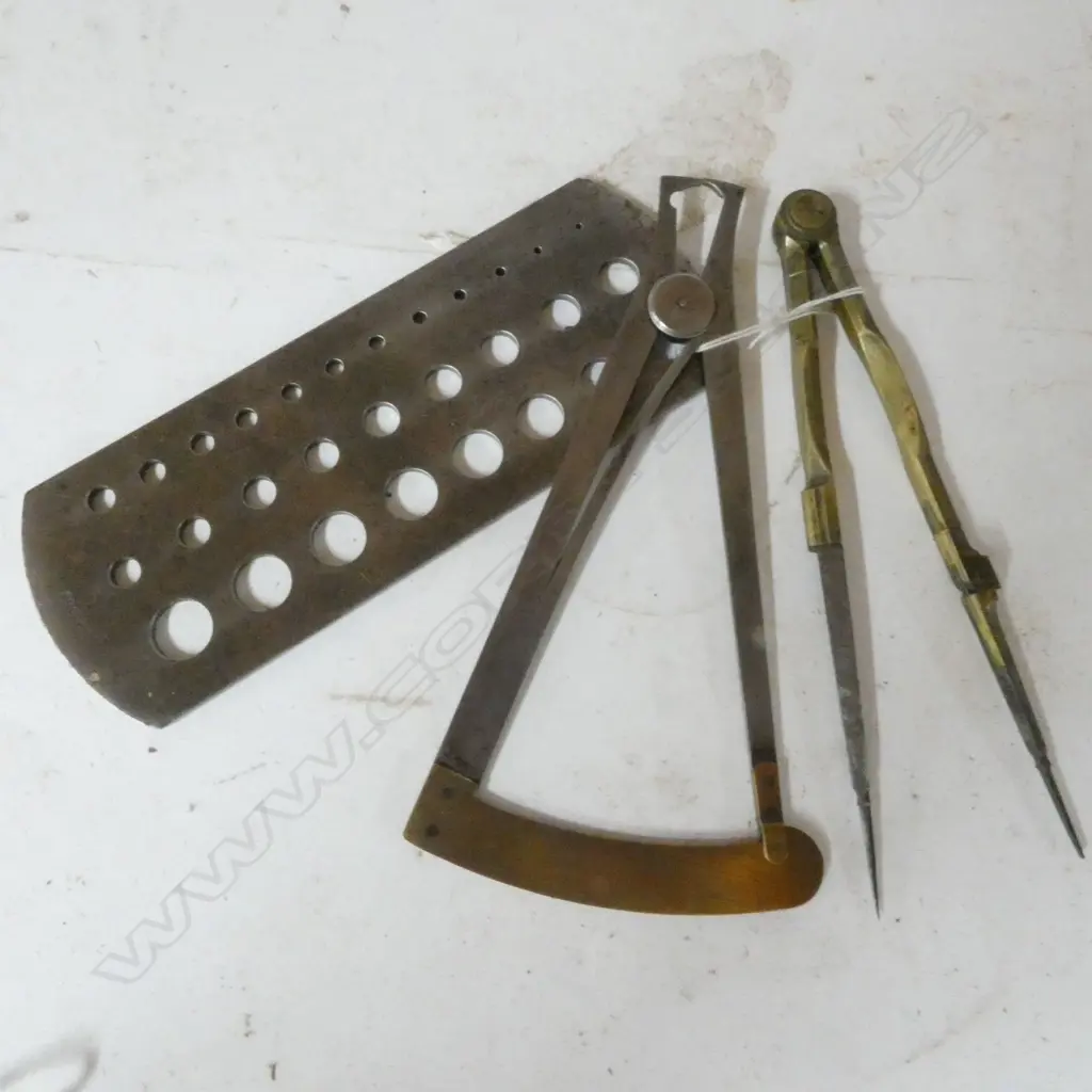 FRENCH BRASS/STEEL DOUZIEME GAUGE, PR BRASS DIVIDERS, MOORE & WRIGHT JOBBERS DRILL GAUGE (3) Image 1++