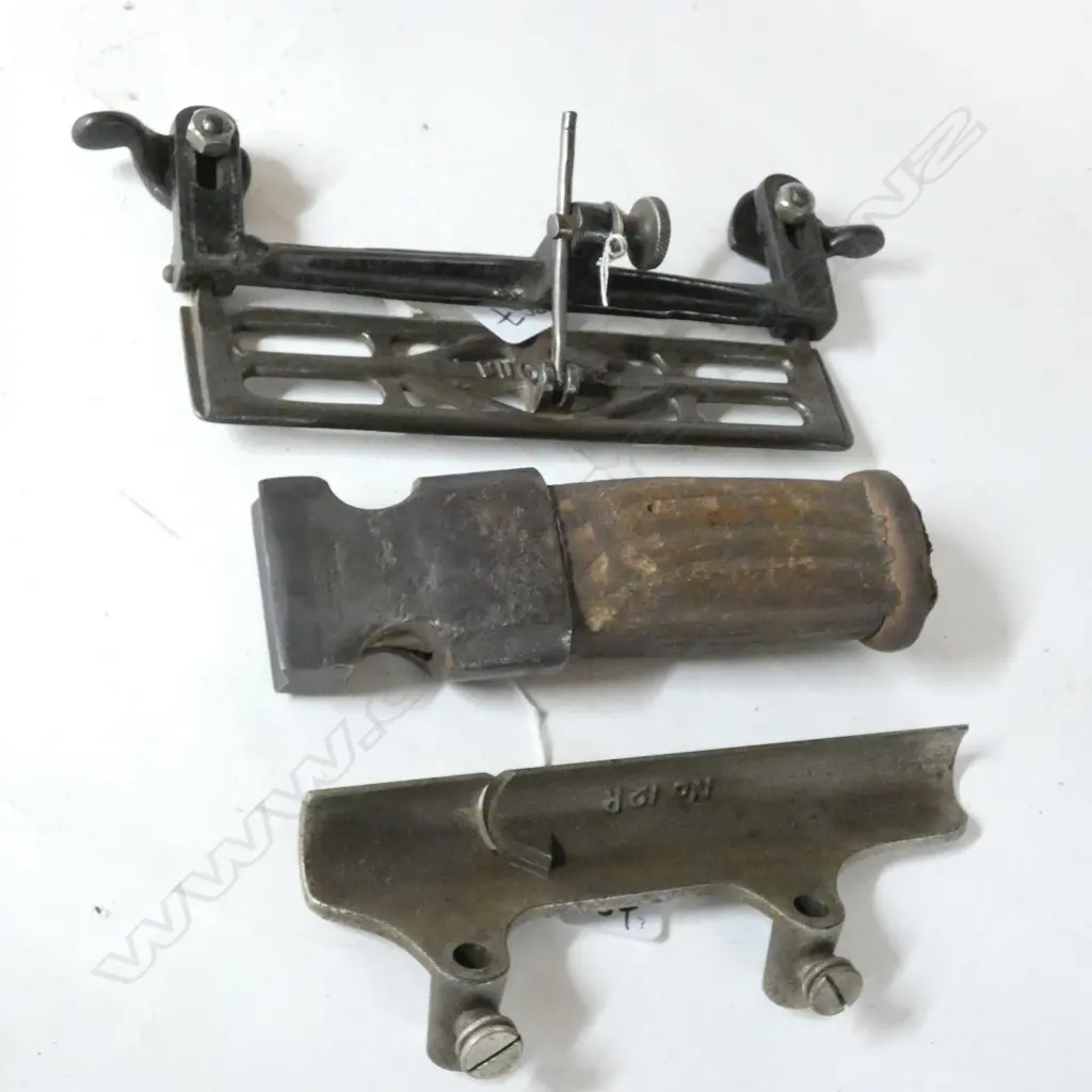 BUCKEYE JOINTER GAUGE, No.12 ROUND FENCE FOR No.45 PLANE, LARGE BEVELING PUNCH (3) Image 1++