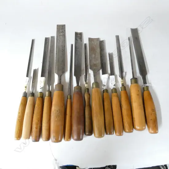 14 VARIOUS PARRING GOUGES