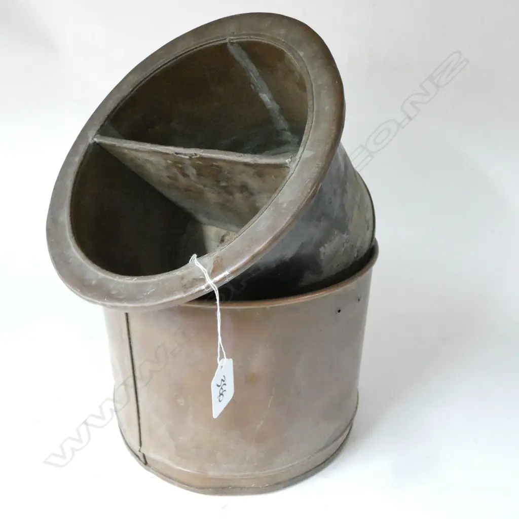 COPPER BAIN MARIE WITH TWO SECTION LINER Image 1++