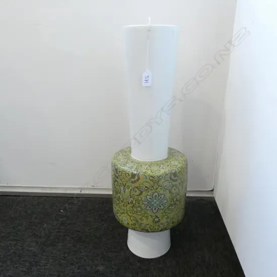 CONTEMPORARY CHINESE VASE H. 640MM 