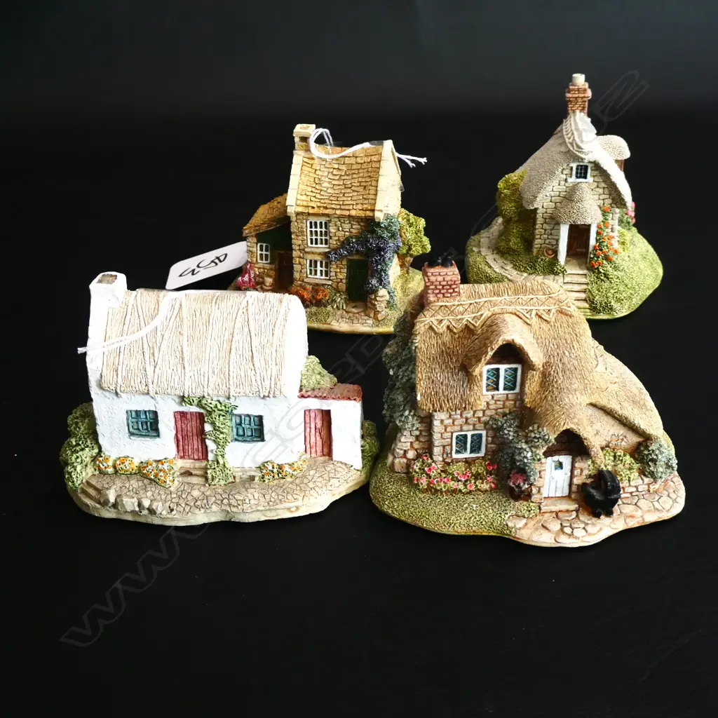 4 LILLIPUT HOUSES Image 1++