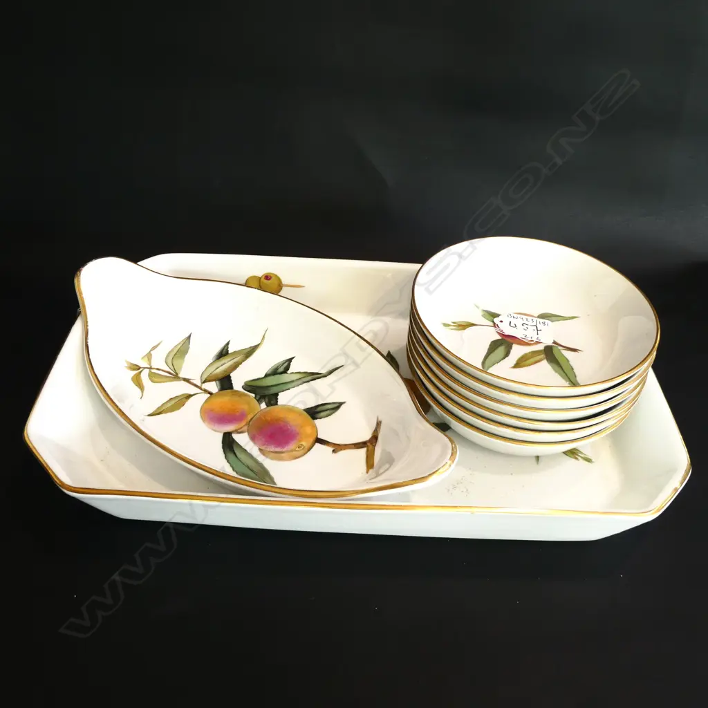 2 EVESHAM LARGE DISHES + 6 DESSERT BOWLS Image 1++