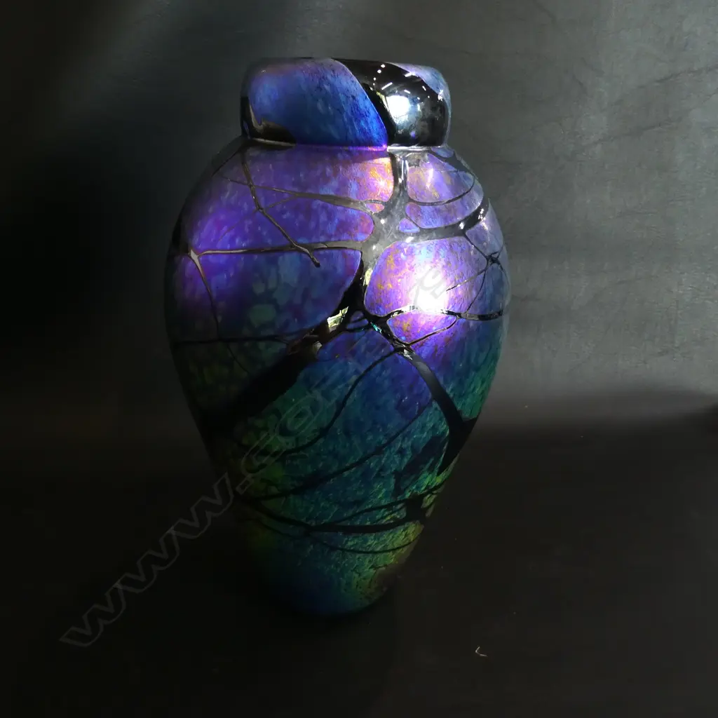 GARY NASH GLASS VASE Image 1++