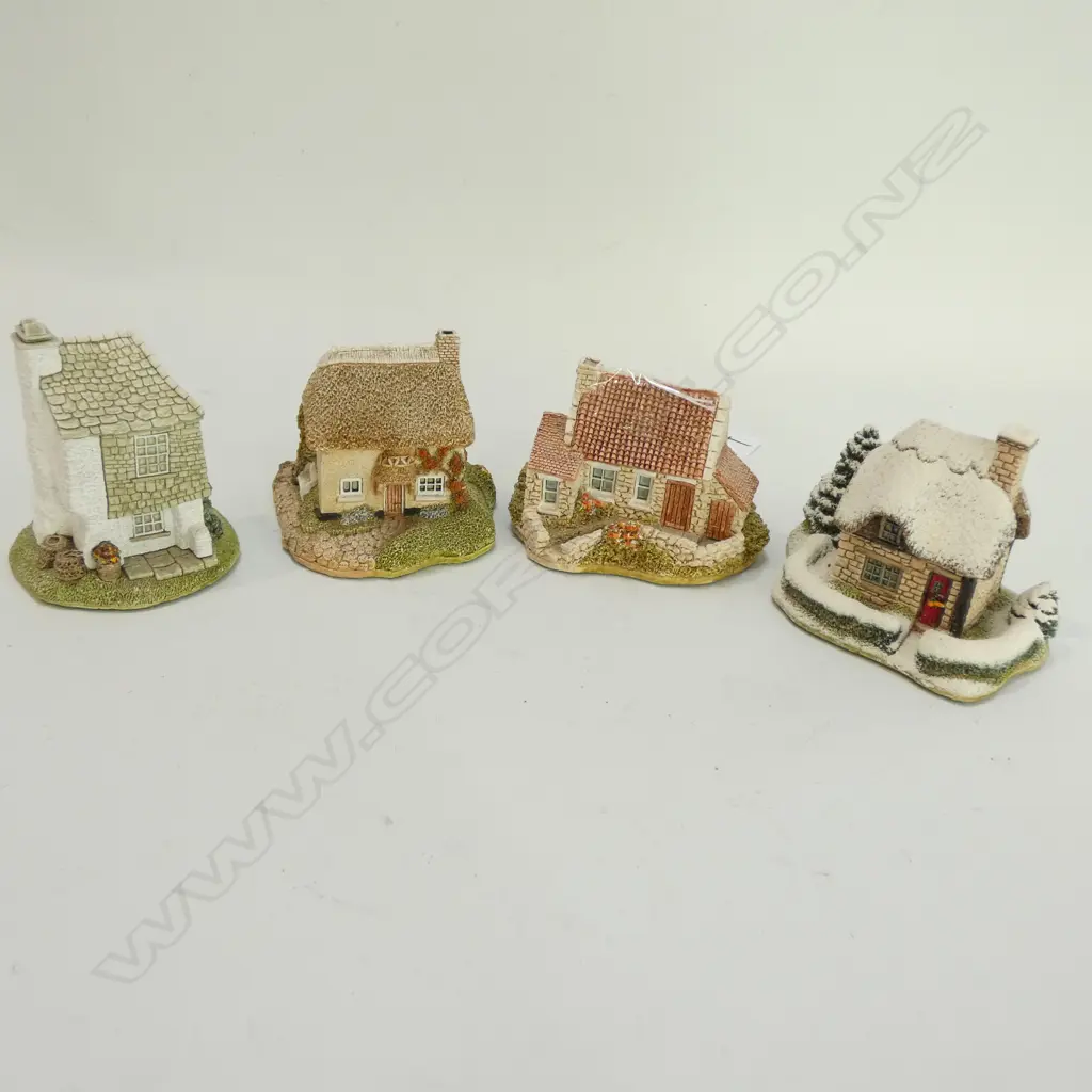 4 LILLIPUT HOUSES Image 1++