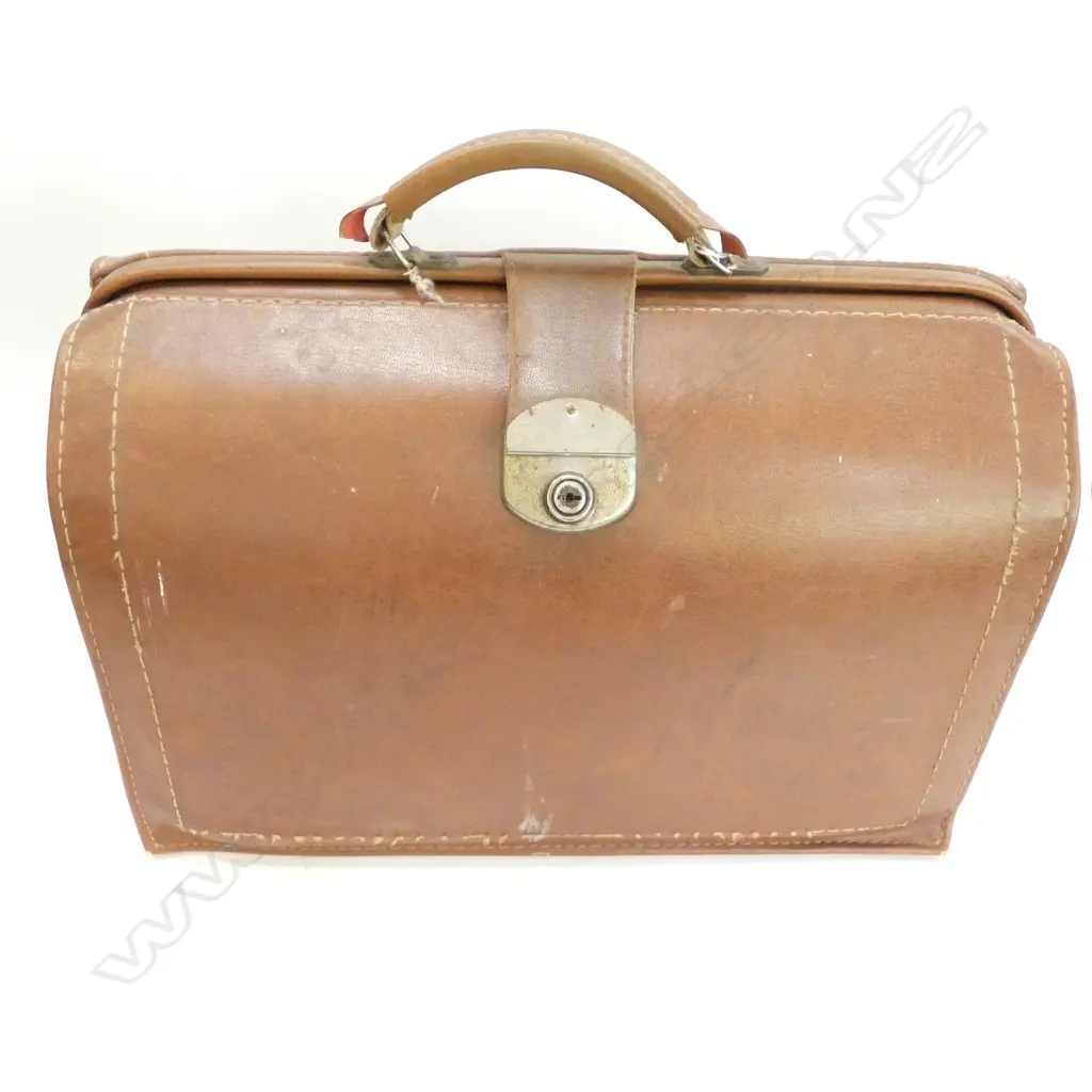 VINTAGE BRIEFCASE CONTAINS SHEET MUSIC, DOLL Image 1++