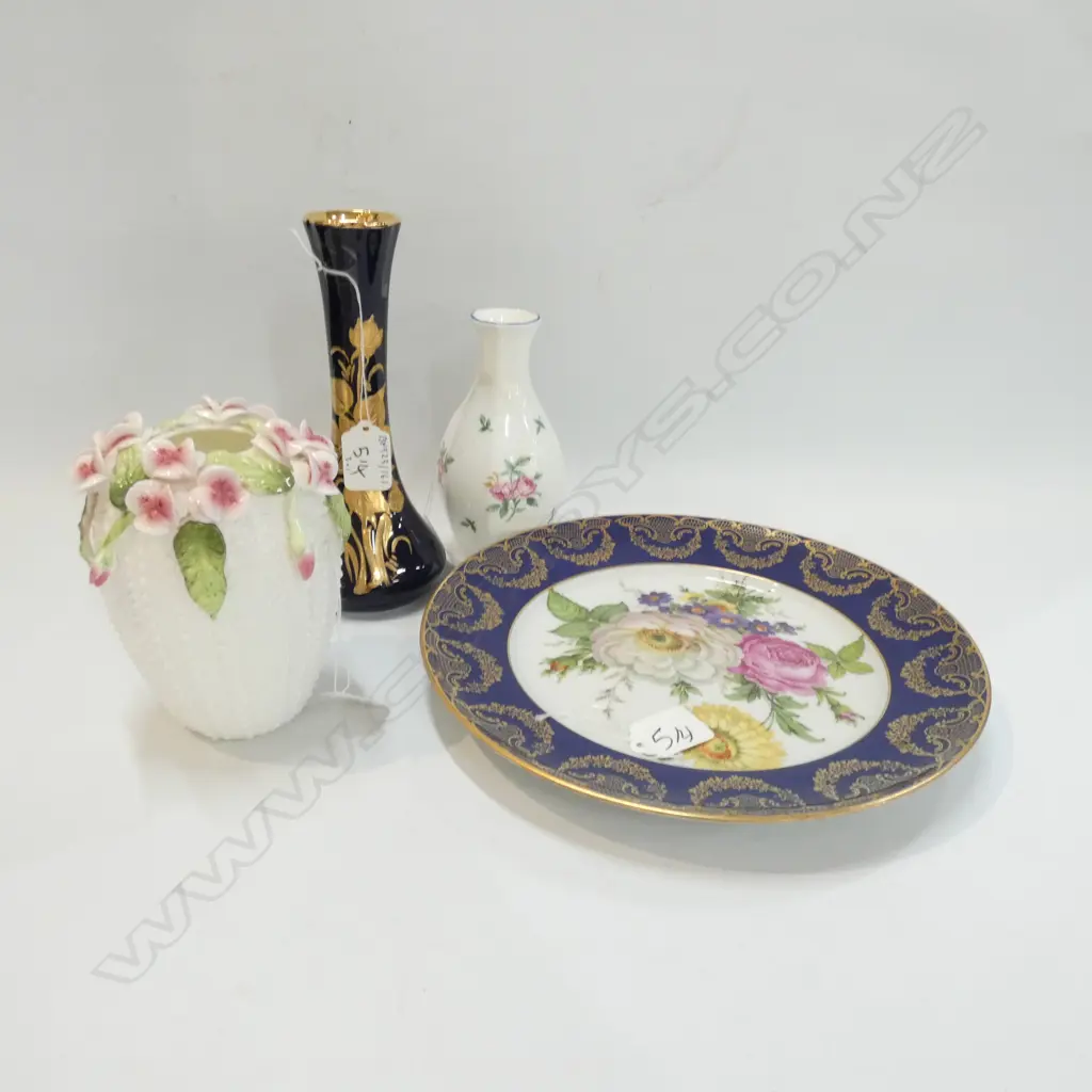 3 SMALL CHINA VASES + R/BAYRUETH PLATE Image 1++