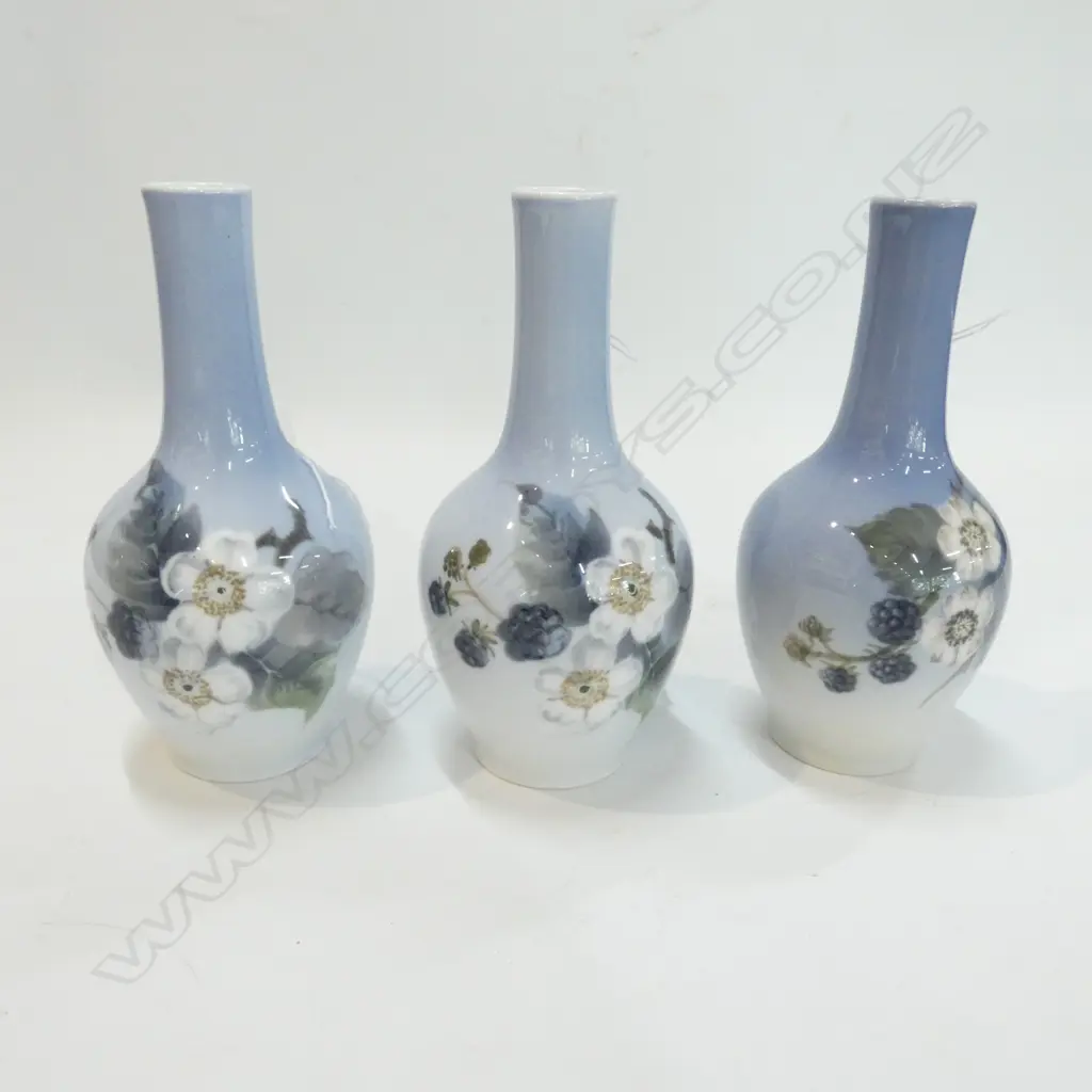 3 SMALL COPENHAGEN VASES Image 1++