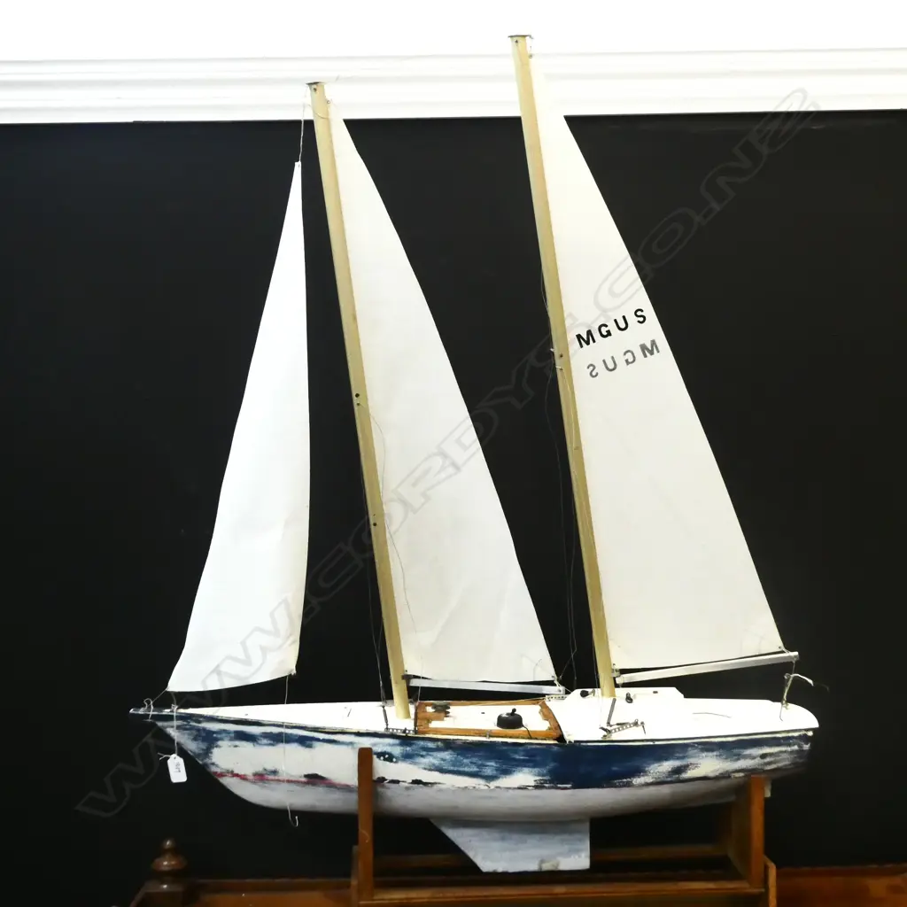 MGUS MODEL YACHT L. 900MM H. 1180MM Image 1++