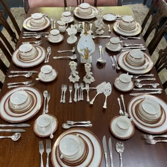 LARGE PARAGON DINNER SET 