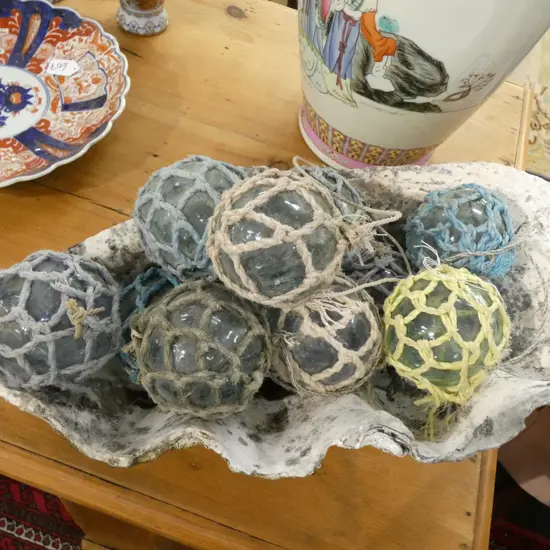 25 SMALL GLASS FISHING FLOATS WITH NETTING