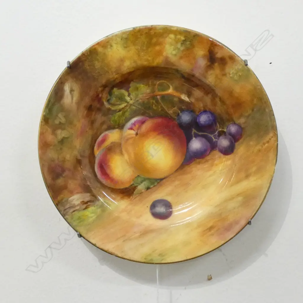 SMALL R/WORCESTER FRUIT PLATE restored Image 1++
