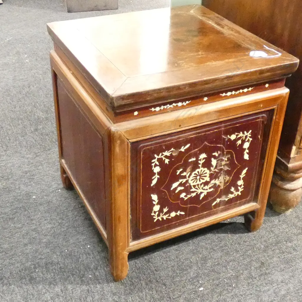 CHINESE SIDE CABINET WITH LIFT TOP Image 1++