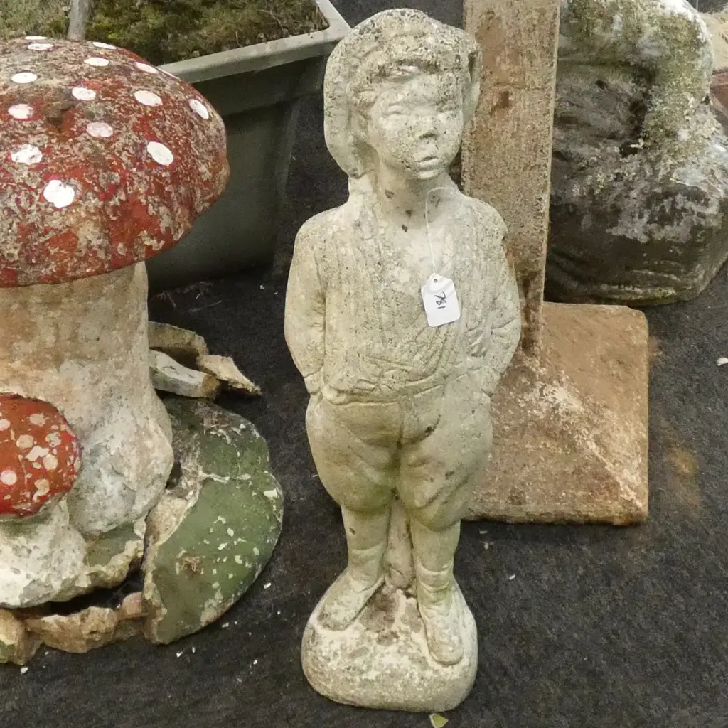 CONCRETE GARDEN ORNAMENT BOY H. 620MM  Image 1++