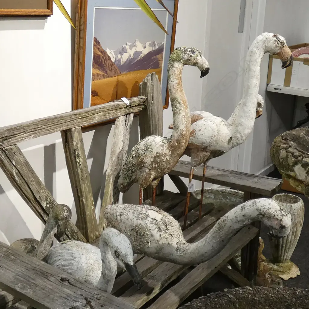 6 GARDEN FLAMINGOS + A HERON Image 1++