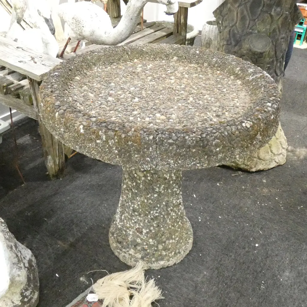 PEBBLE CEMENT BIRD BATH H. 650MM DIA. 650MM Image 1++
