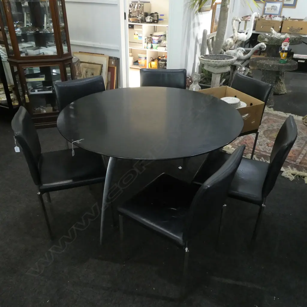 ITALIAN GRAN TUCANO MAGIS MARC BERTHIER DESIGN CIRCULAR TABLE WITH 3 STEEL LEGS 1280MM DIA Image 1++