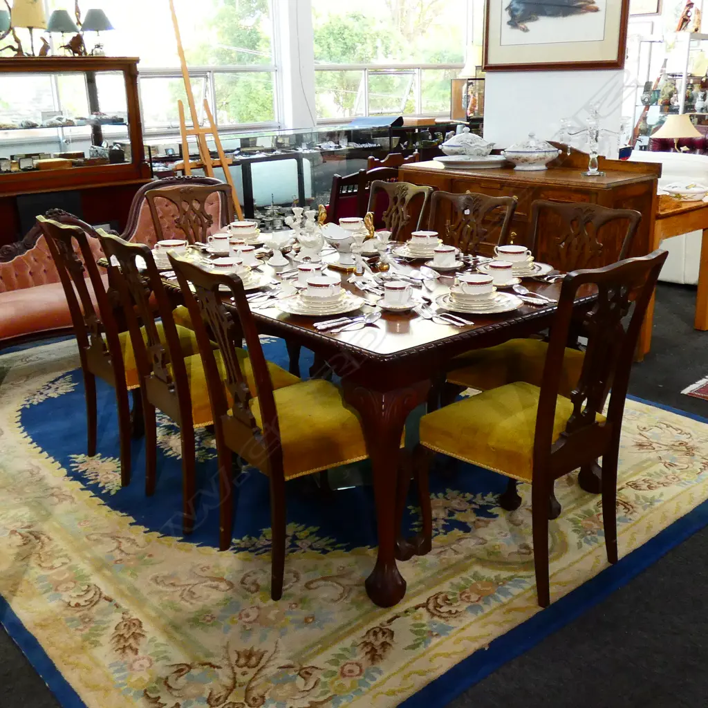 MAHOGANY DINING TABLE + 8 CHAIRS Image 1++