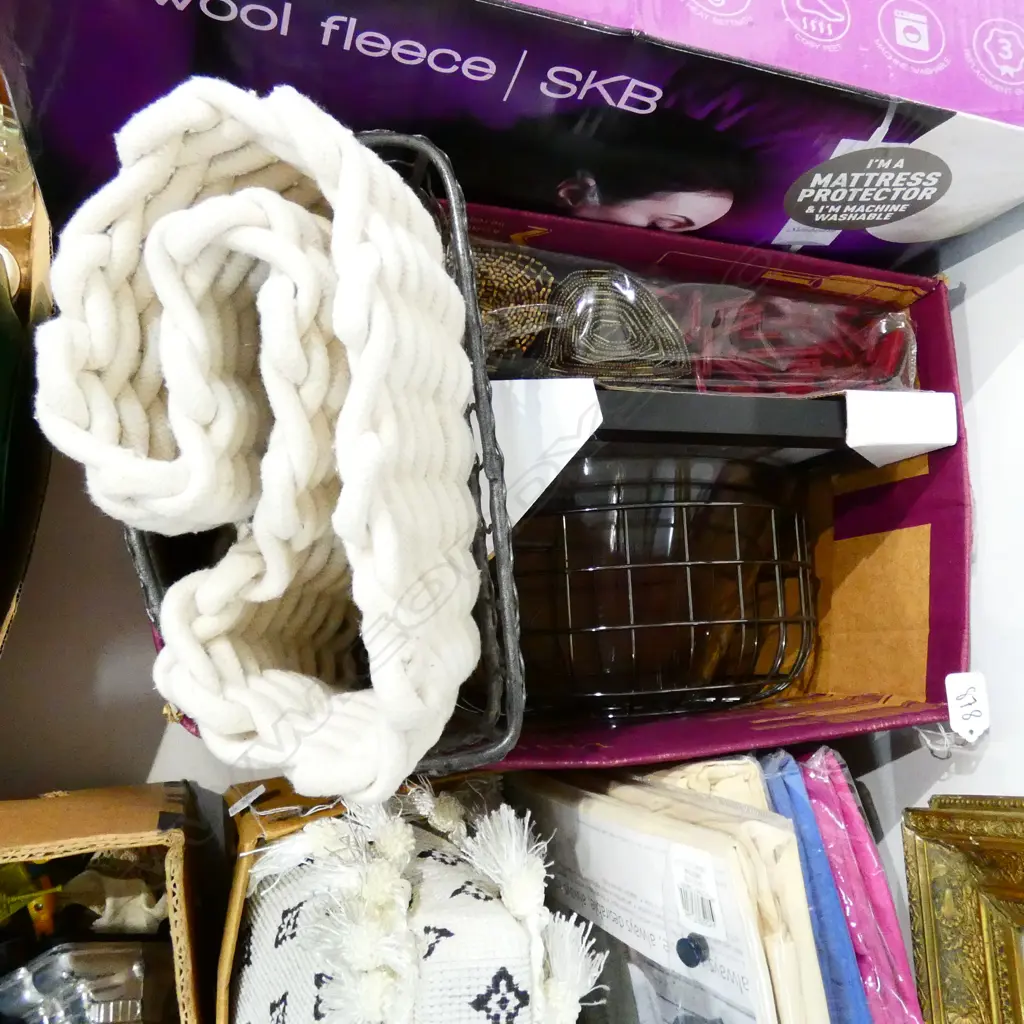 BOX LOT ASST. ITEMS  Image 1++