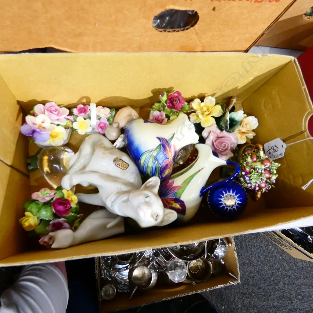 LOT OF ASST MINIATURE ORNAMENTS Image 1++