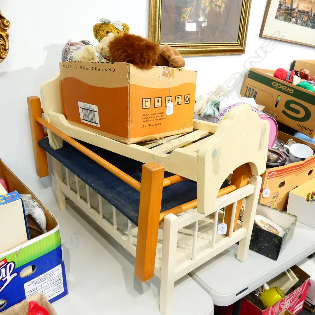 3 DOLLS BEDS + ASST  TEDDY BEARS Image 1++