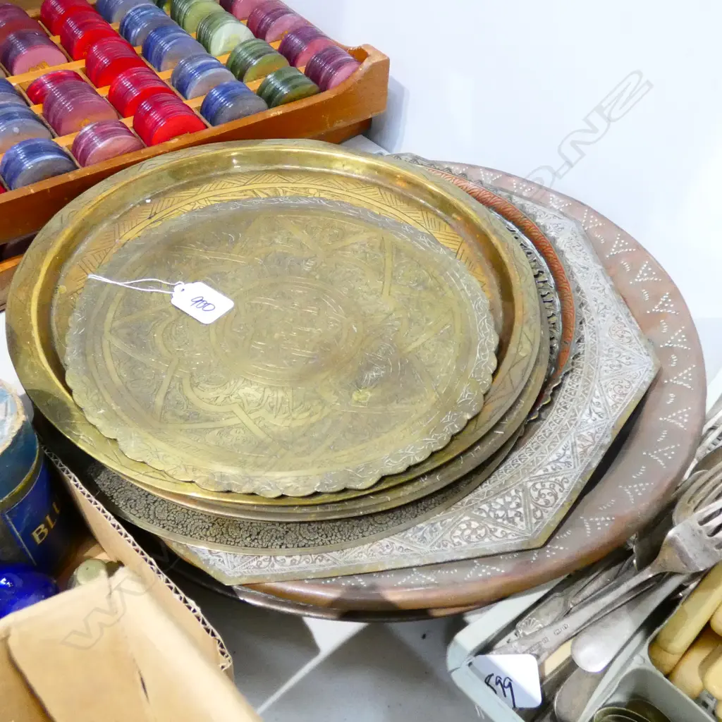 8 ASST COPPER / BRASS MIDDLE EASTERN TRAYS Image 1++