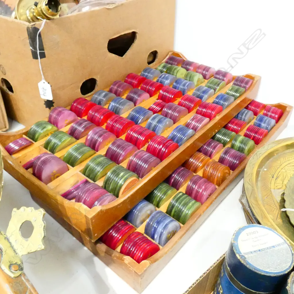 2 TRAYS CASINO GAMBLING TOKENS Image 1++