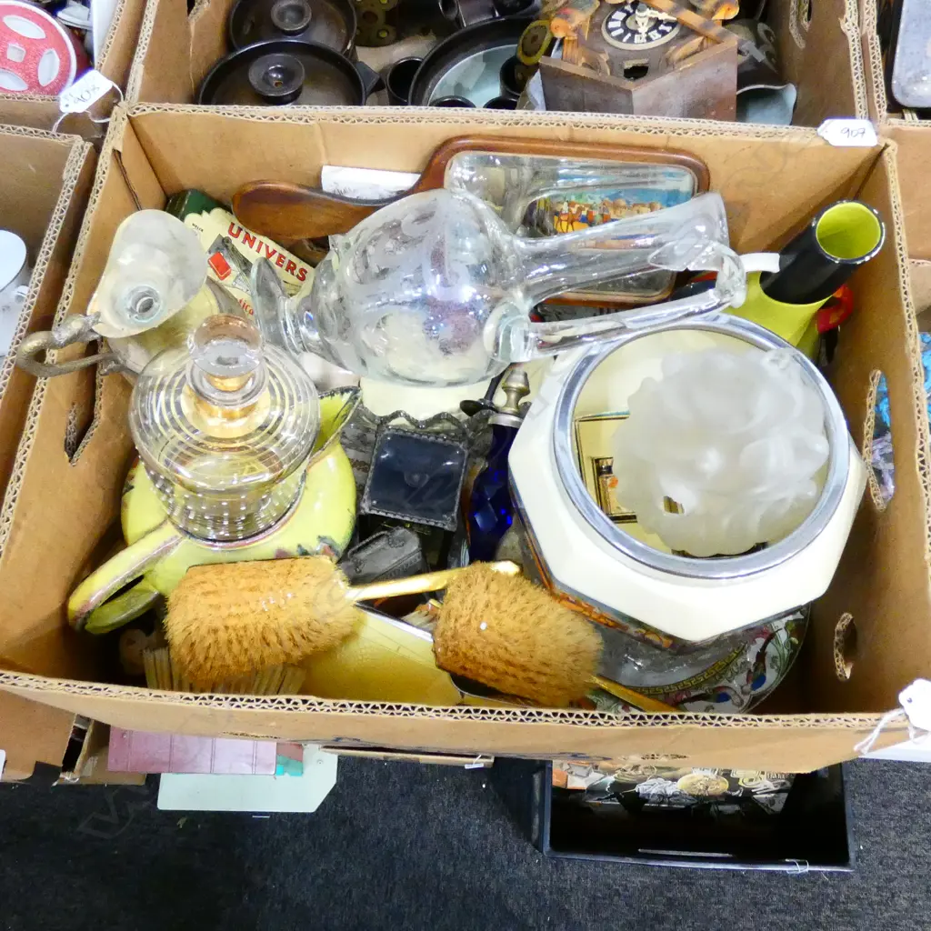 BOX LOT ASST. CHINA Image 1++