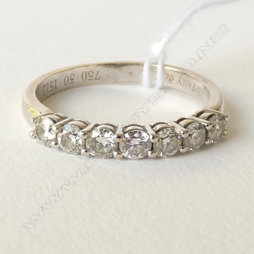 TIFFANY 18CT WHITE GOLD AND SEVEN STONE DIAMOND RING TDW O.58CT Image 1++