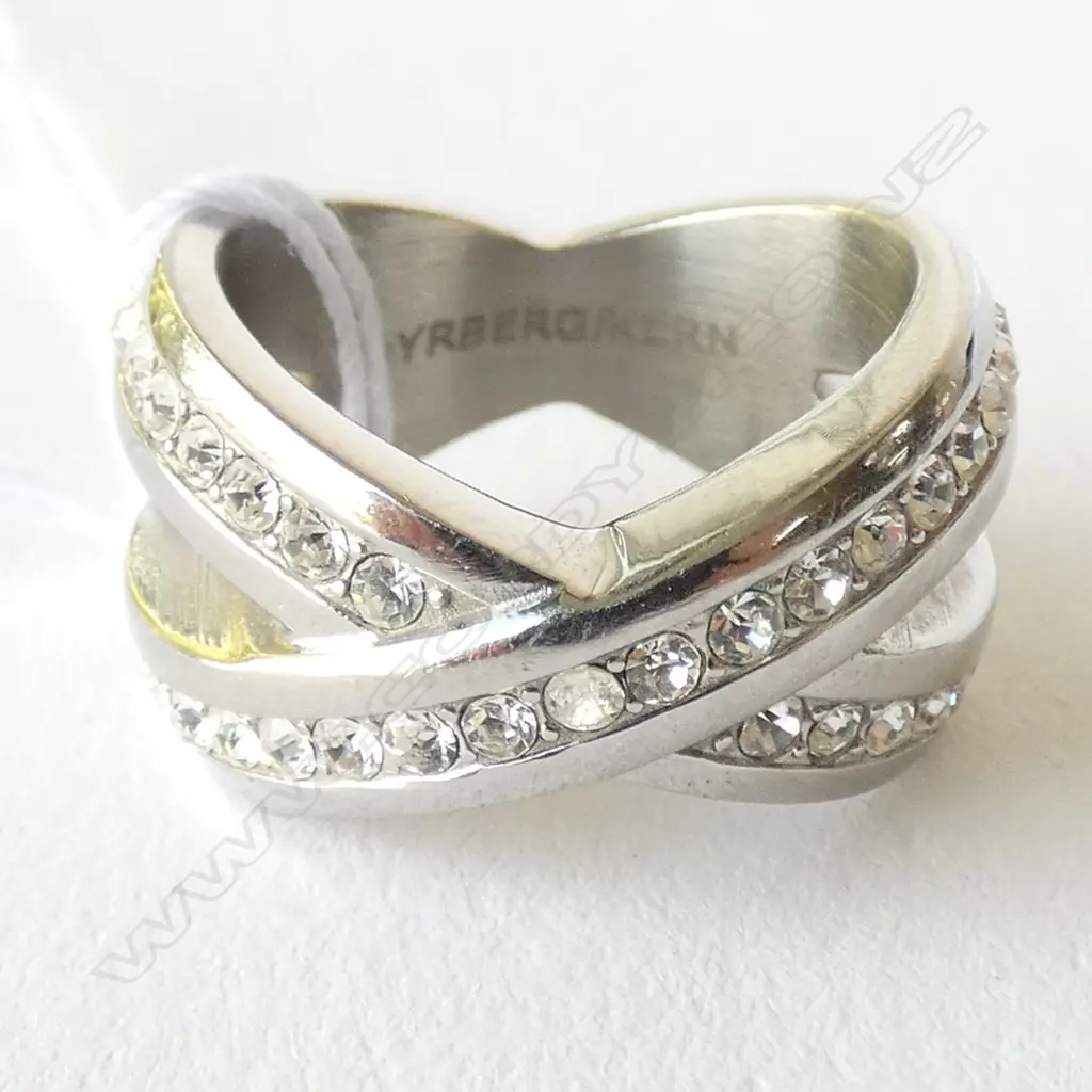 A DYRBERG KERN STEEL RING SET WITH SWAROVSKI CRYSTALS Image 1++