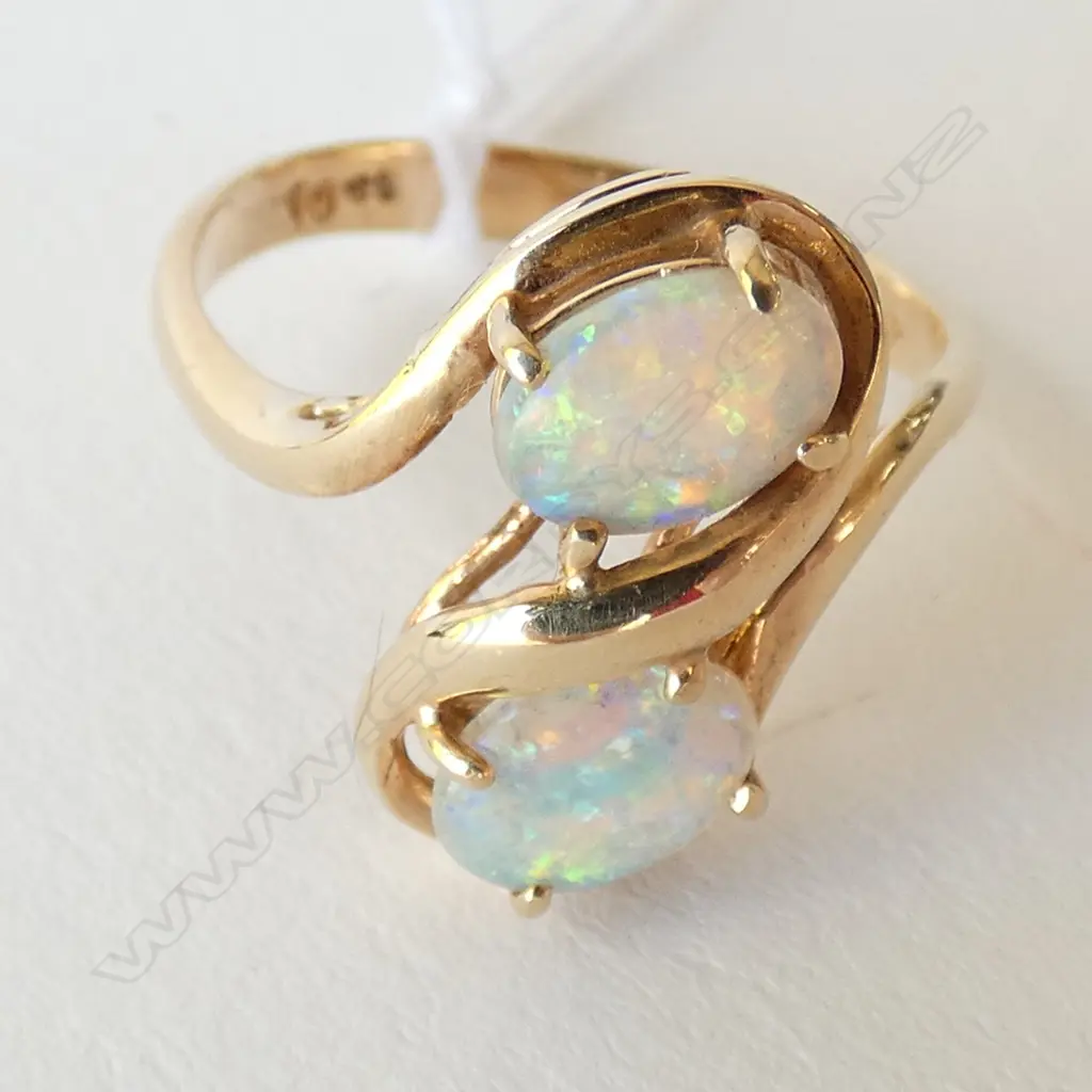 10CT YELLOW GOLD TWO OPAL RING, BOXED, OPALS 5MM, Image 1++