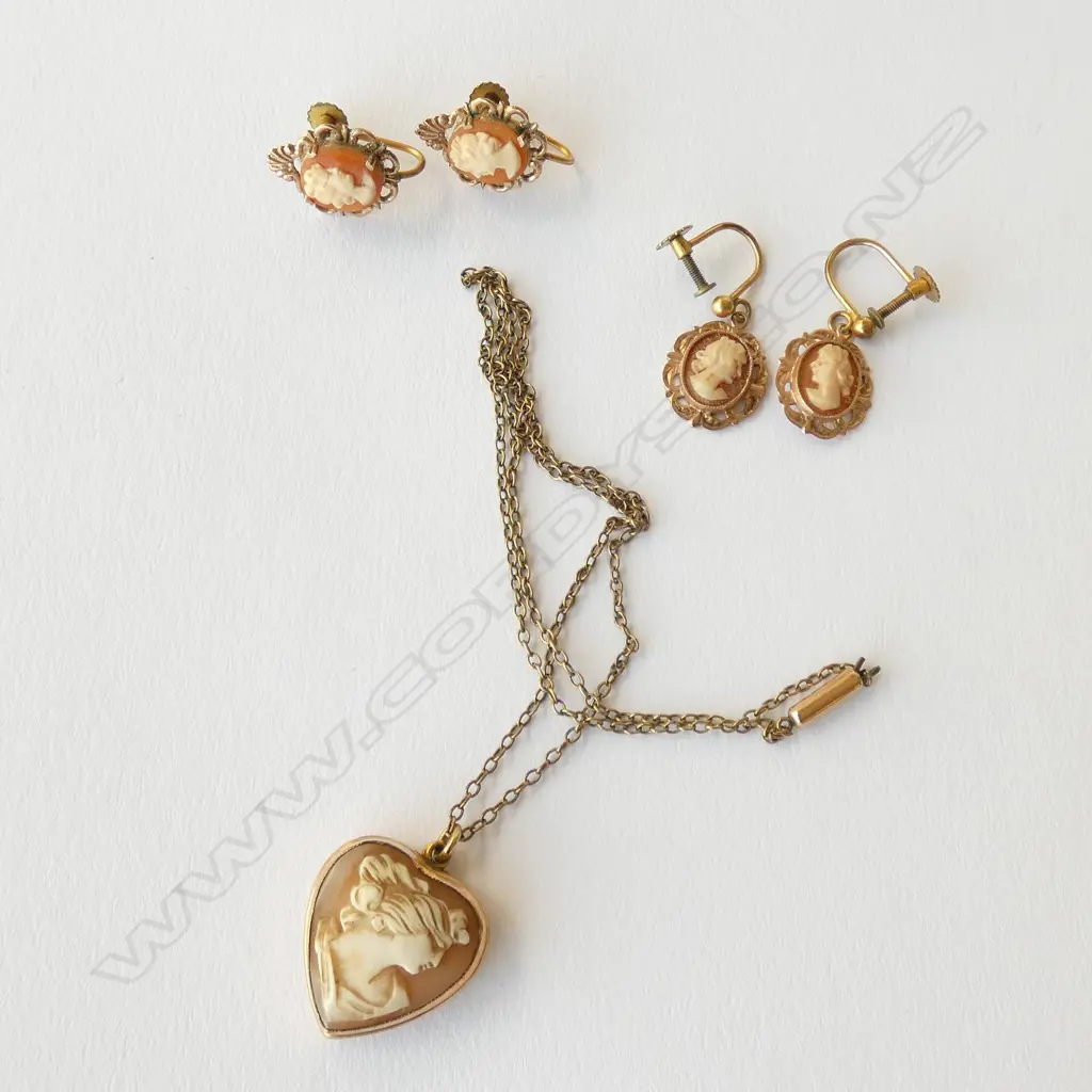 2 PRS 9CT CAMEO EARRINGS + CAMEO R/GOLD PENDANT LOCKET Image 1++
