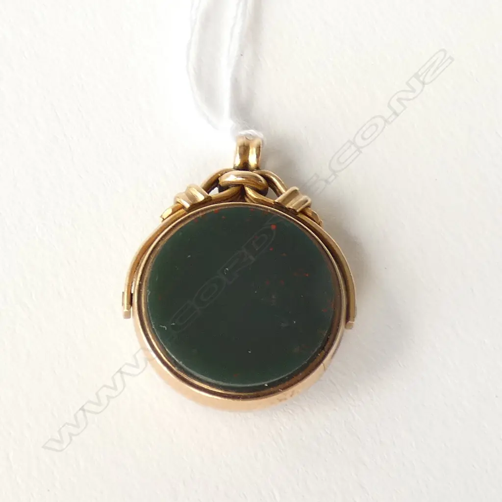 9CT GOLD FOB - CARNELIAN / BLOODSTONE Image 1++