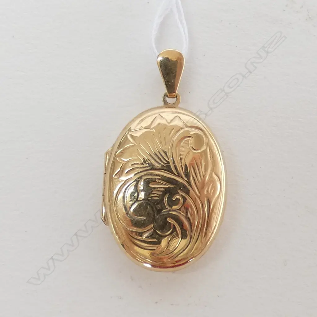 LOCKET IN 9CT GOLD Image 1++