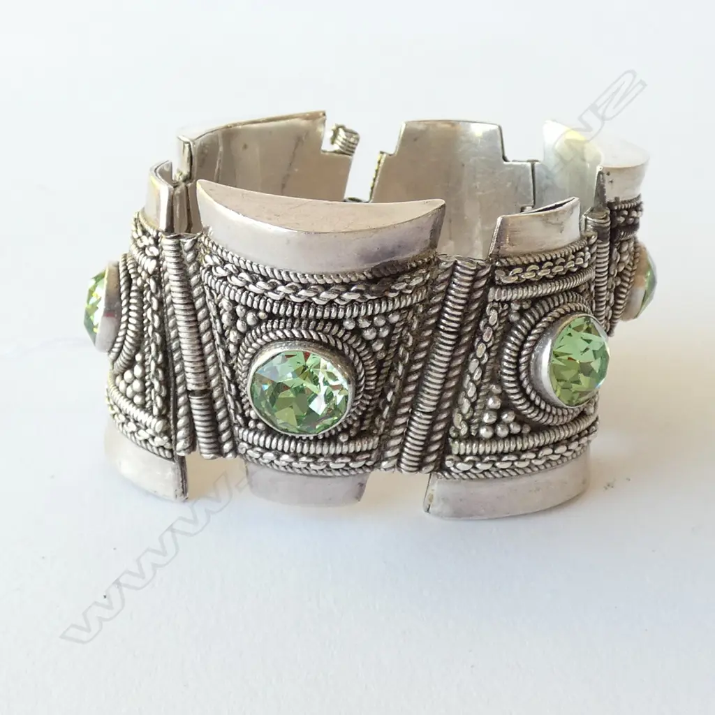 CHUNKY SILVER & GREEN GLASS SLAVE BRACELET, STAMPED JERUSALEM 375, 40 X 180MM Image 1++